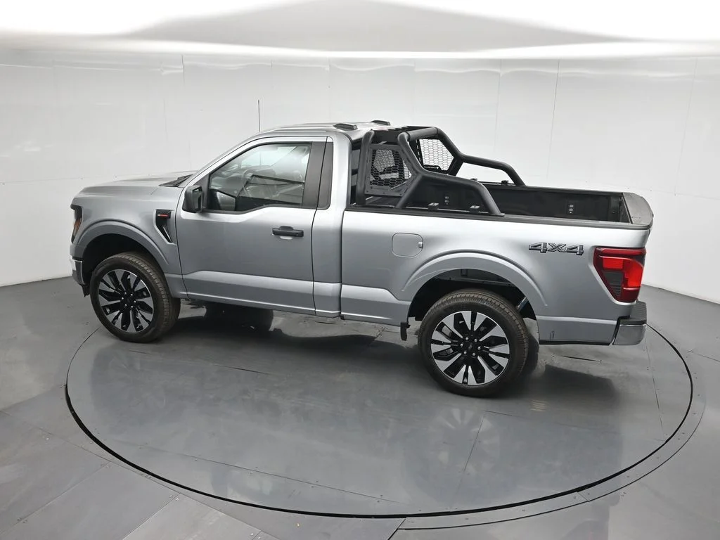Used 2024 Silver Ford XL image 39