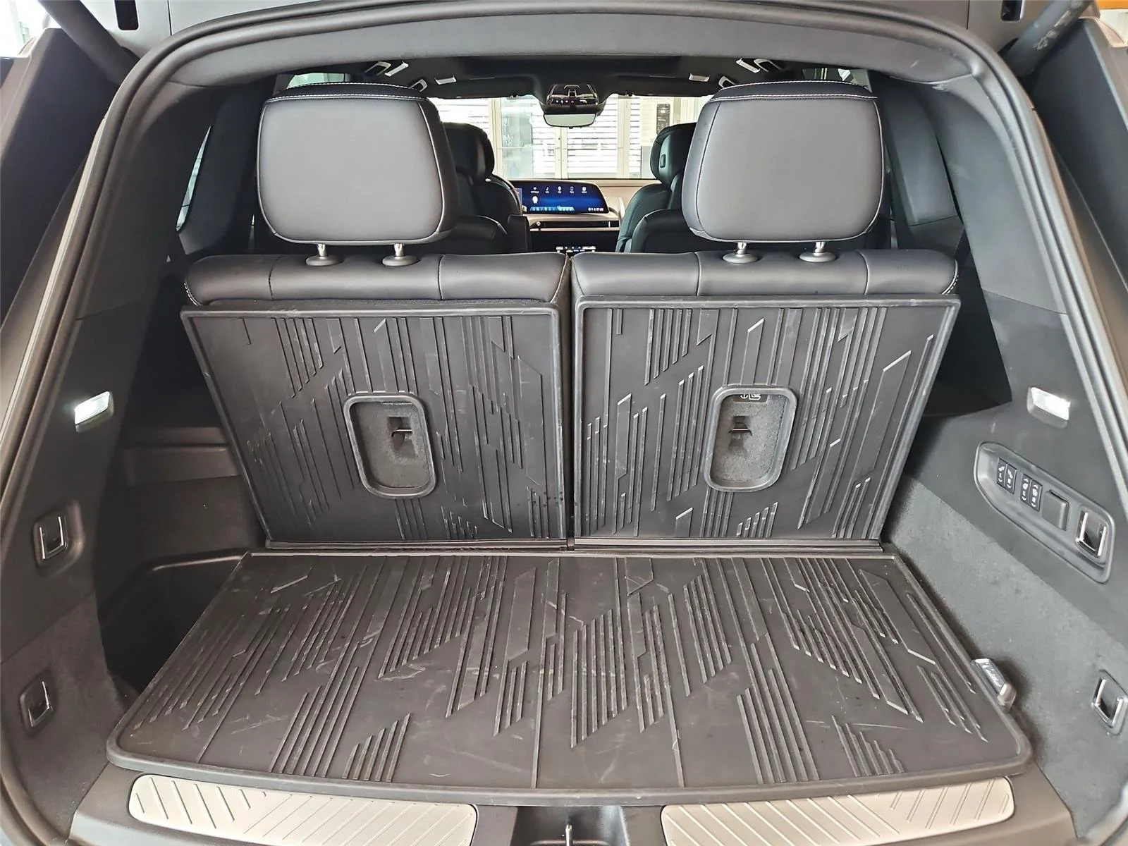 2026 Cadillac VISTIQ Sport - Photo 29