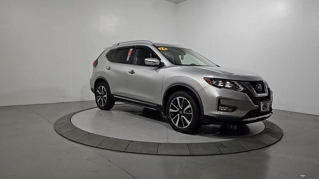 Used 2018 Silver Nissan SL image 8