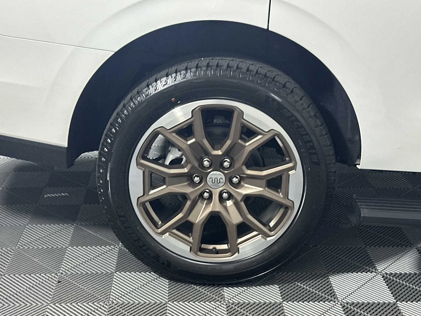 New 2027 Star White Metallic Tri-Coat Ford King Ranch image 21