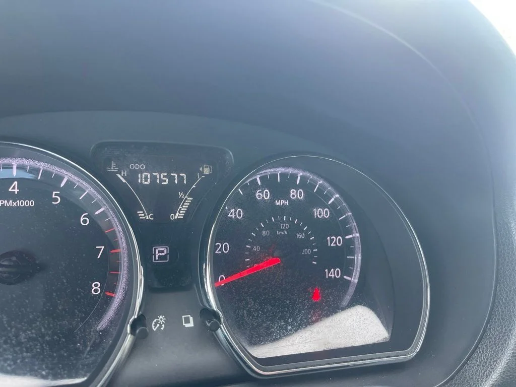 Used 2018 Blue Nissan 1.6 SV image 6