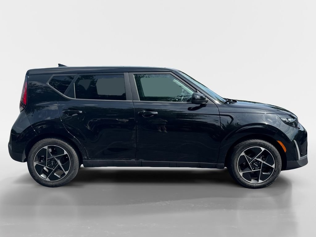 Used 2023 Black Kia EX image 3