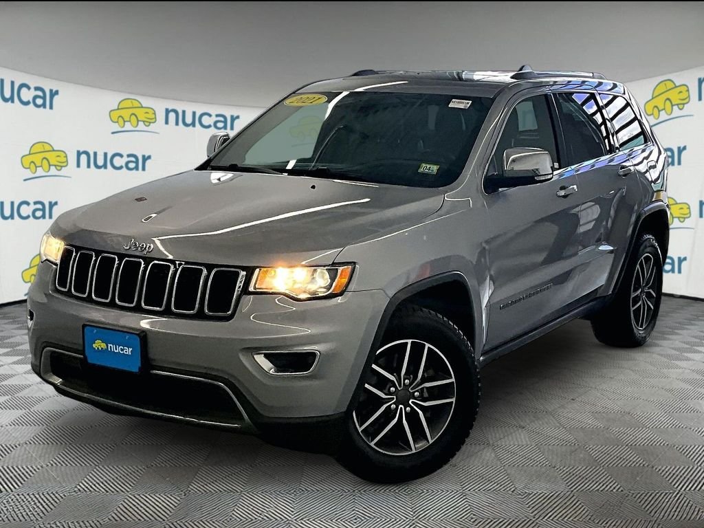 Used 2021 Billet Silver Metallic Clearcoat Jeep Limited image 3