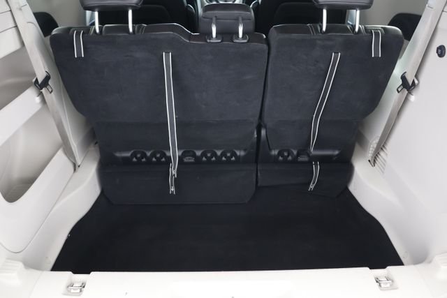 Used 2023 Silver Mist Clearcoat Chrysler Touring L image 21
