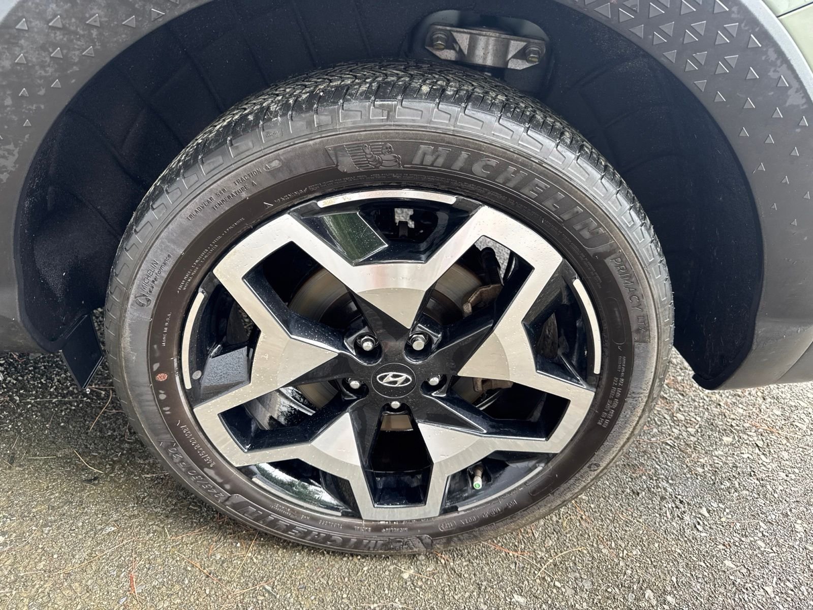 Used 2023 Green Hyundai Limited image 23