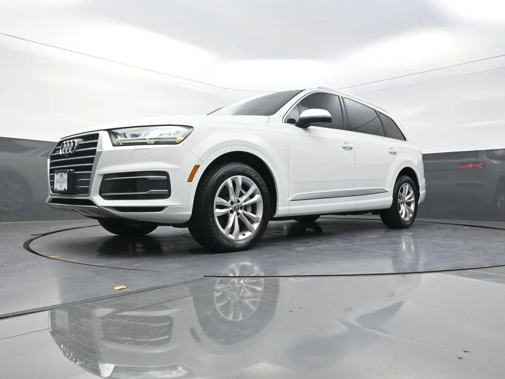 Used 2019  Audi 55 Premium image 26