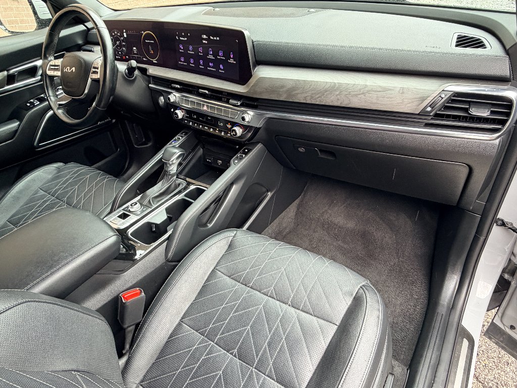 Used 2023 Wolf Gray Kia SX X-Line image 25