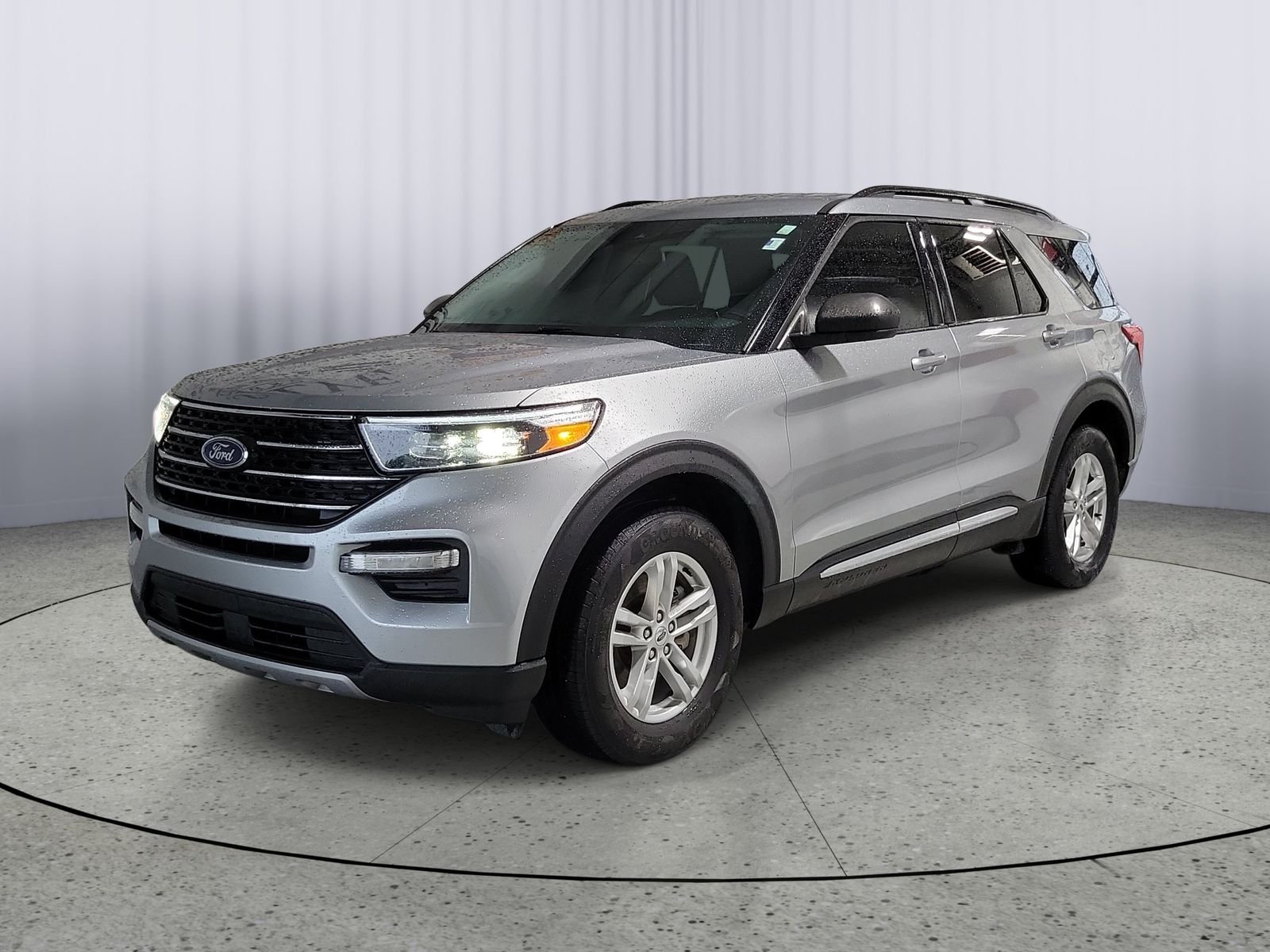 Used 2021 Silver Ford XLT image 4