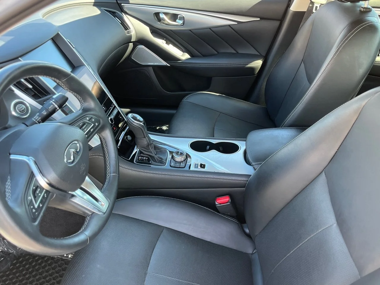 Certified Used 2023 Majestic White INFINITI Luxe image 17