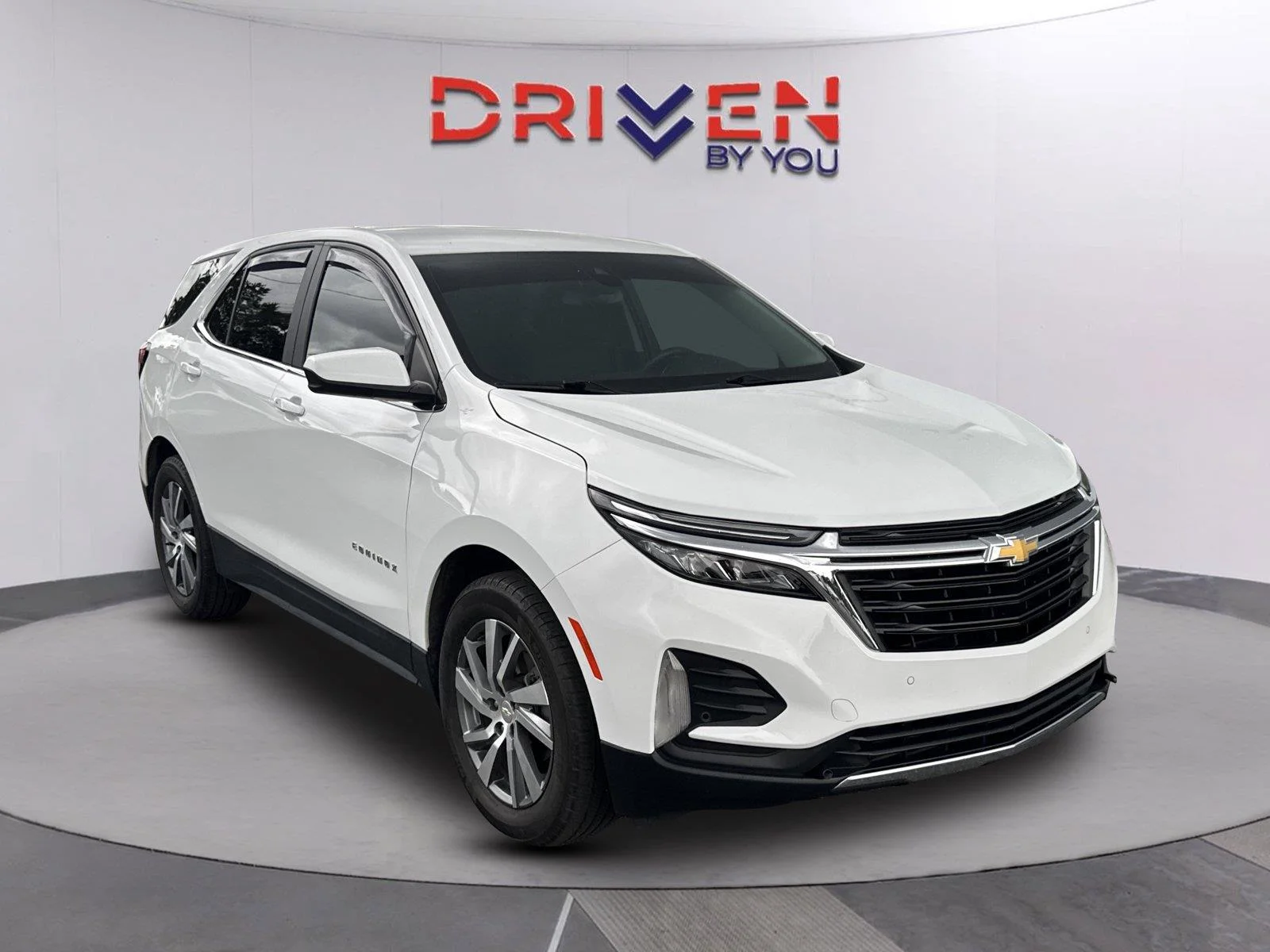 Used 2023 SUMMIT WHITE Chevrolet LT image 1