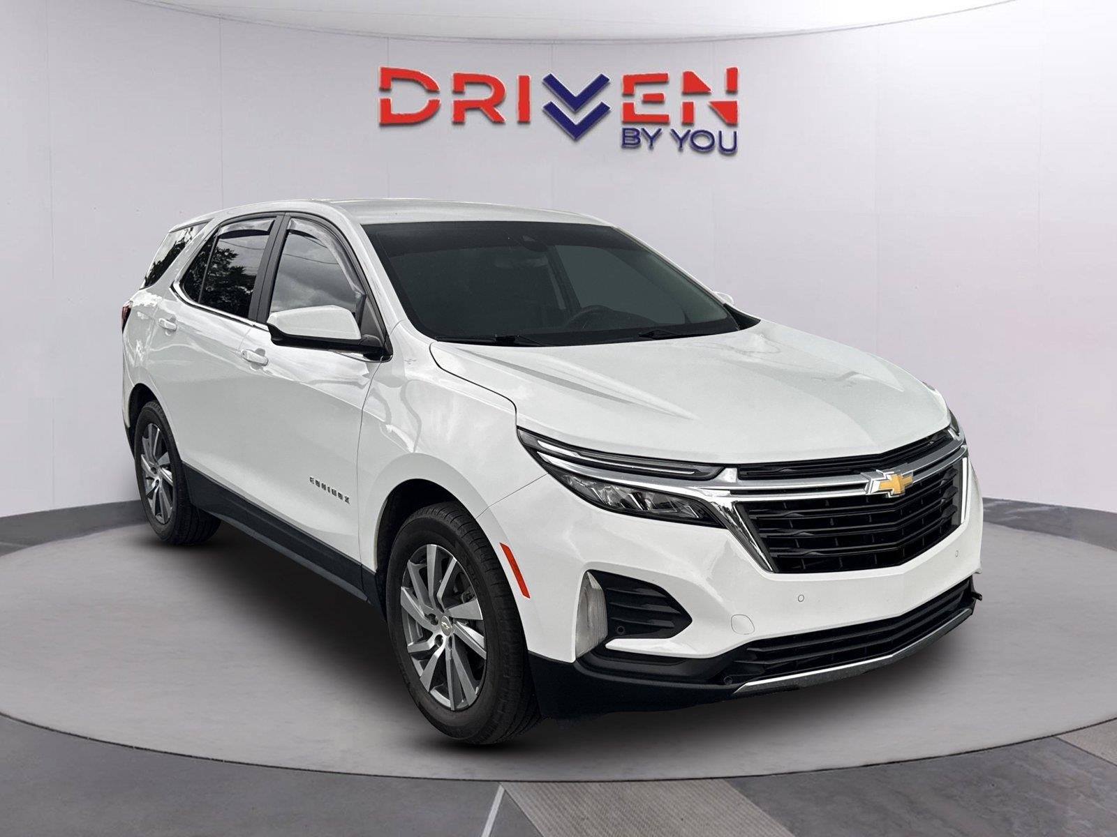 Used 2023 SUMMIT WHITE Chevrolet LT image 1
