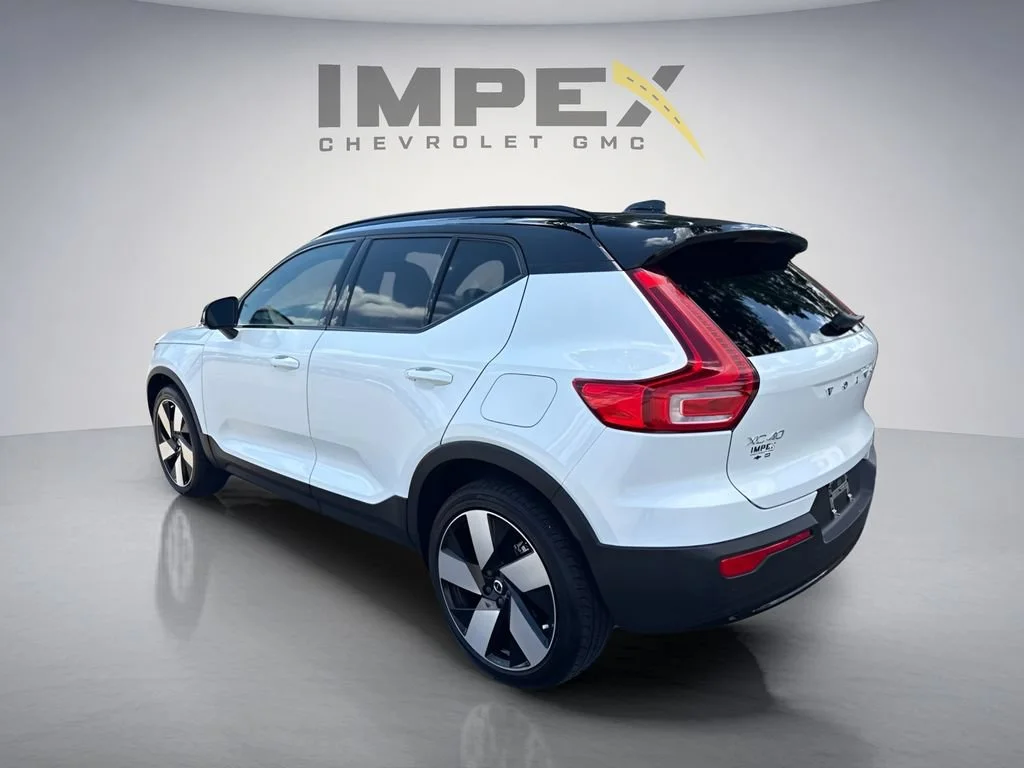 Used 2023  Volvo Ultimate image 3