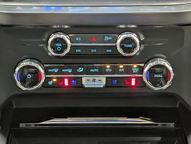 New 2026 Carbonized Gray Metallic Ford F-250® Lariat® image 45