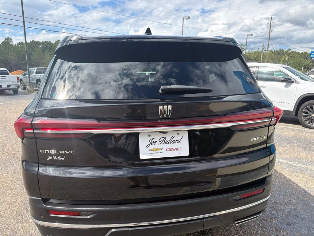 Used 2025 Ebony Twilight Metallic Buick Preferred image 4