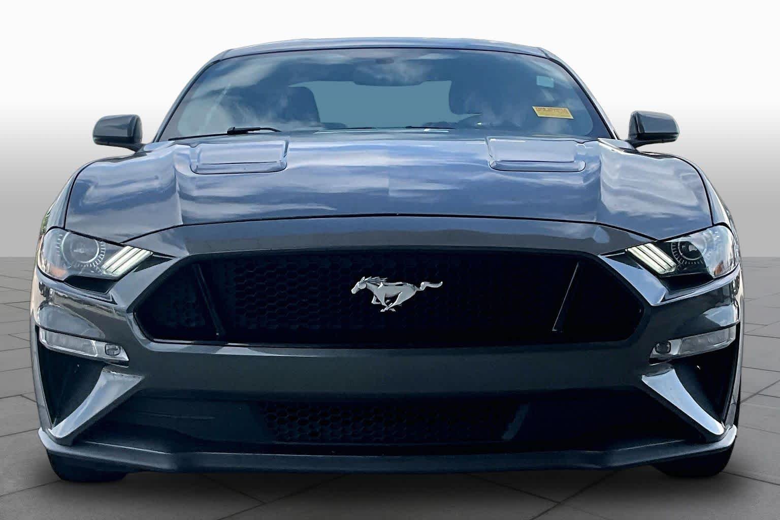 Used 2019 Magnetic Metallic Ford GT Premium image 4