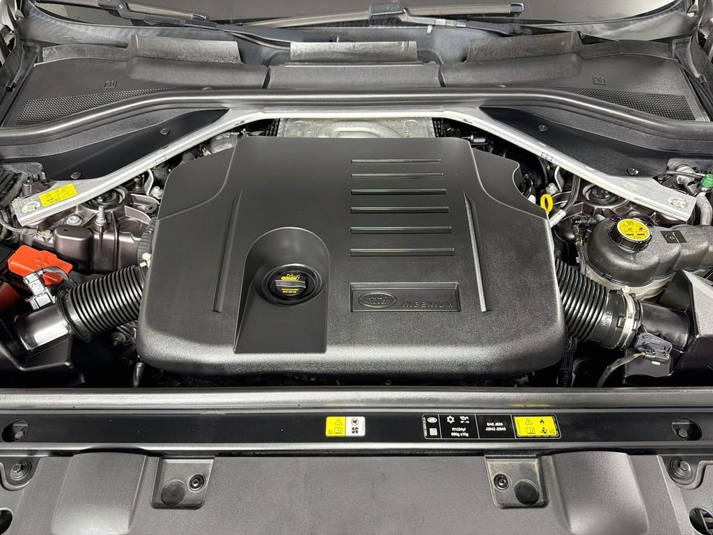 Certified Used 2023  Land Rover SE Dynamic image 33