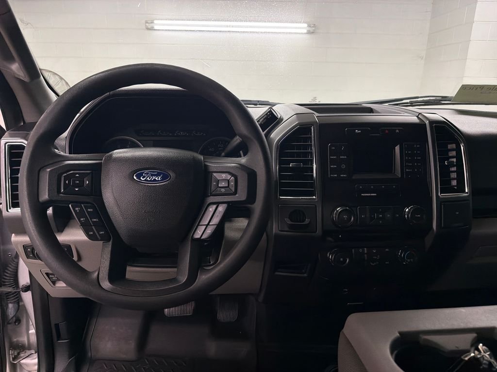 Used 2017 Silver Ford XLT image 9