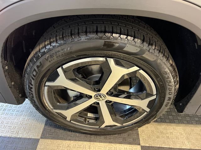 New 2026 Gray Volkswagen 2.0T SE image 9