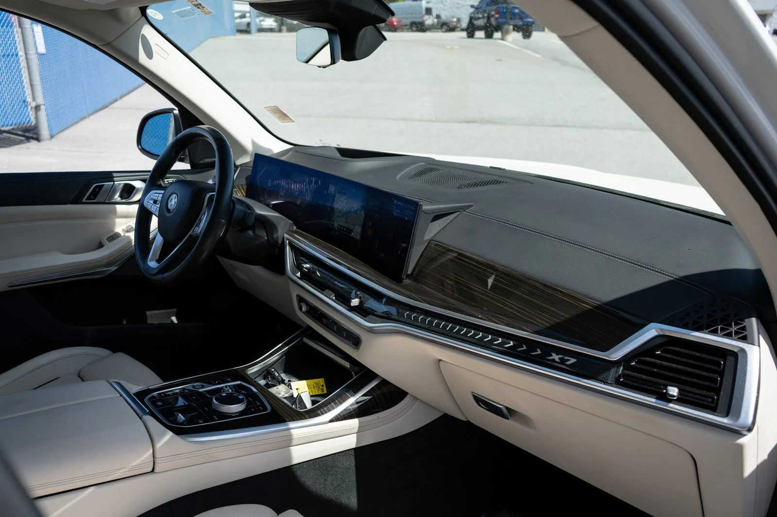 Used 2023 White BMW xDrive40i image 37