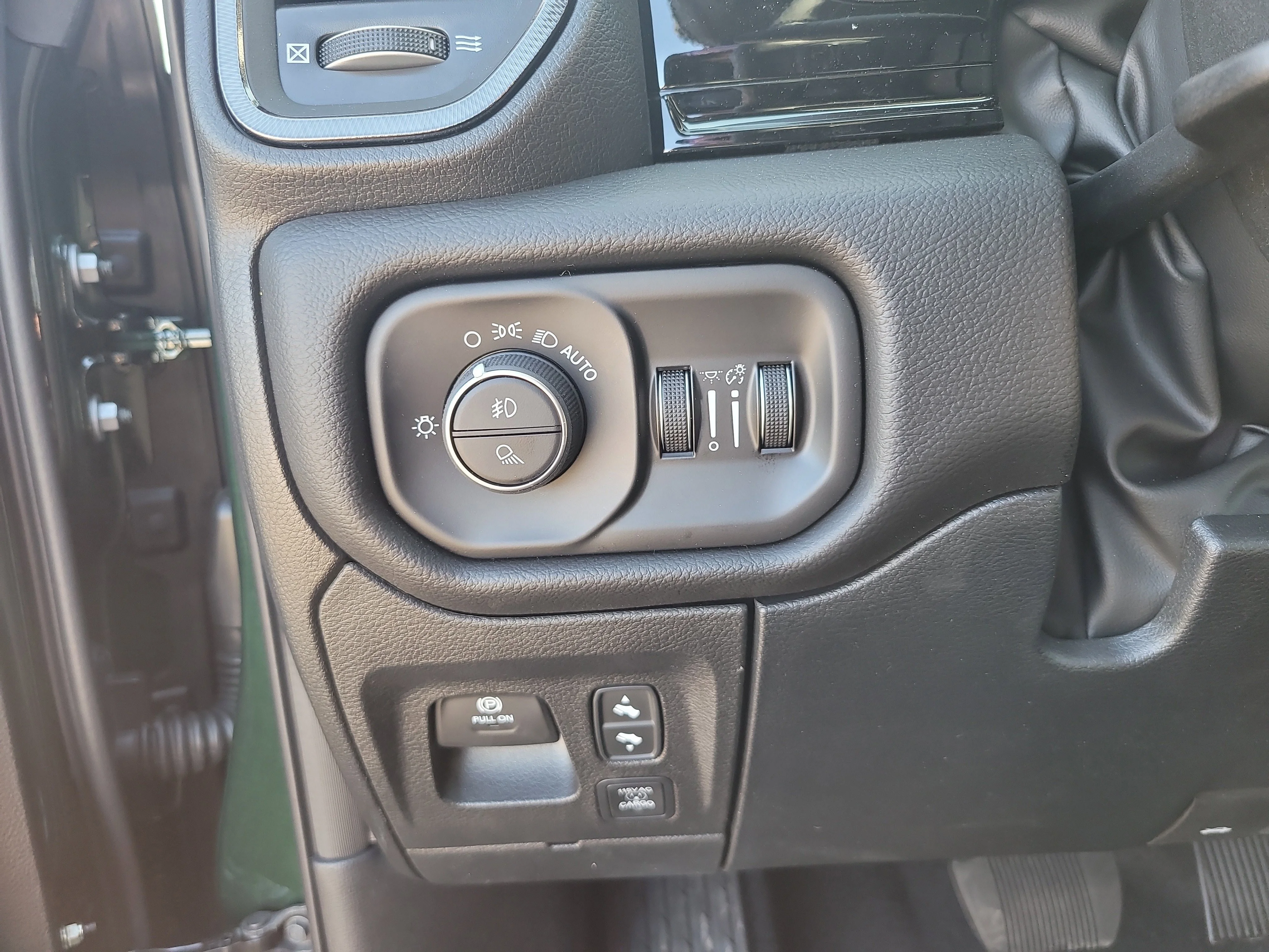New 2026 Serrano Green Metallic Ram Rebel image 22