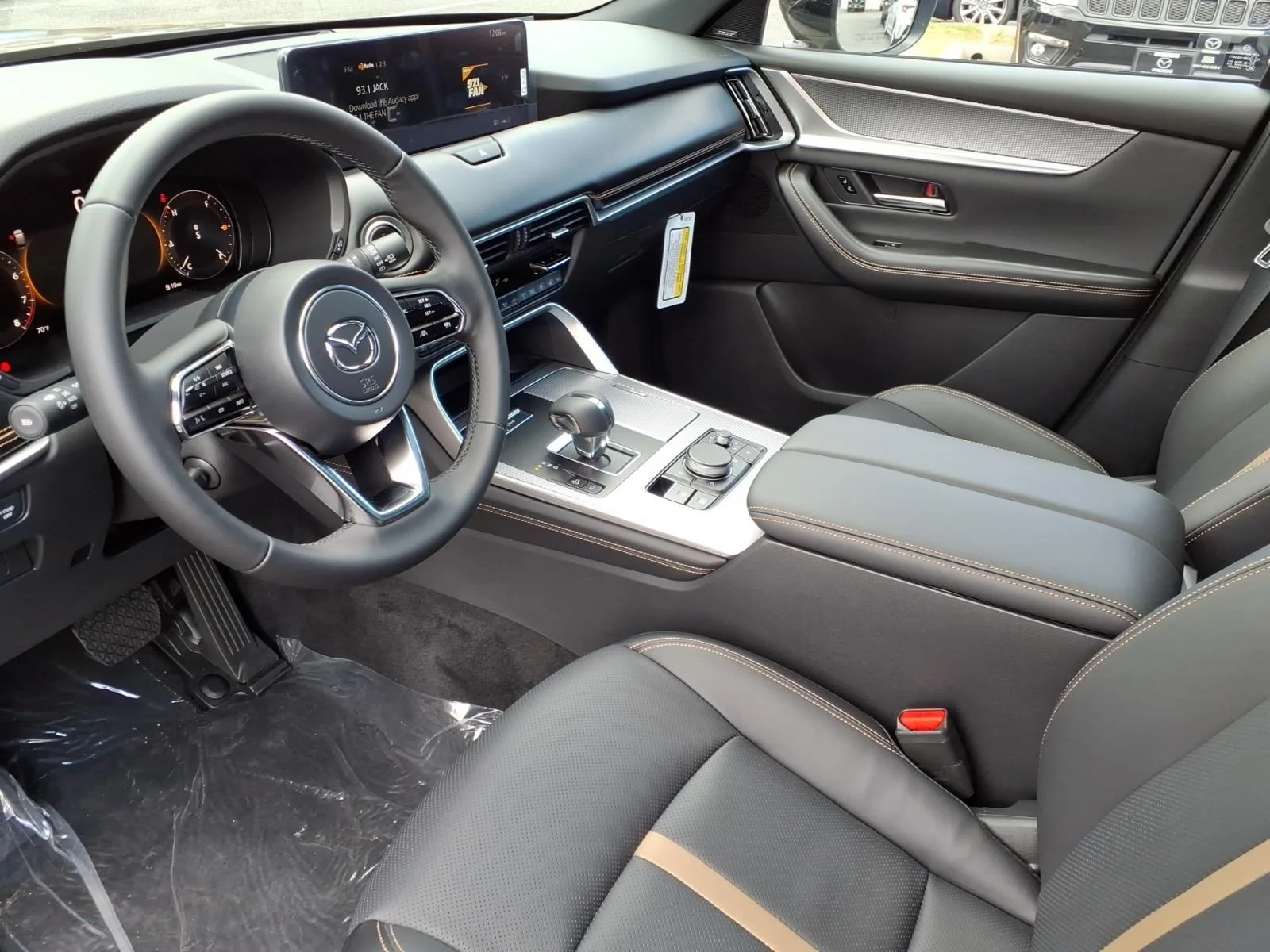 2026 Mazda CX-70 Premium Package - Photo 16