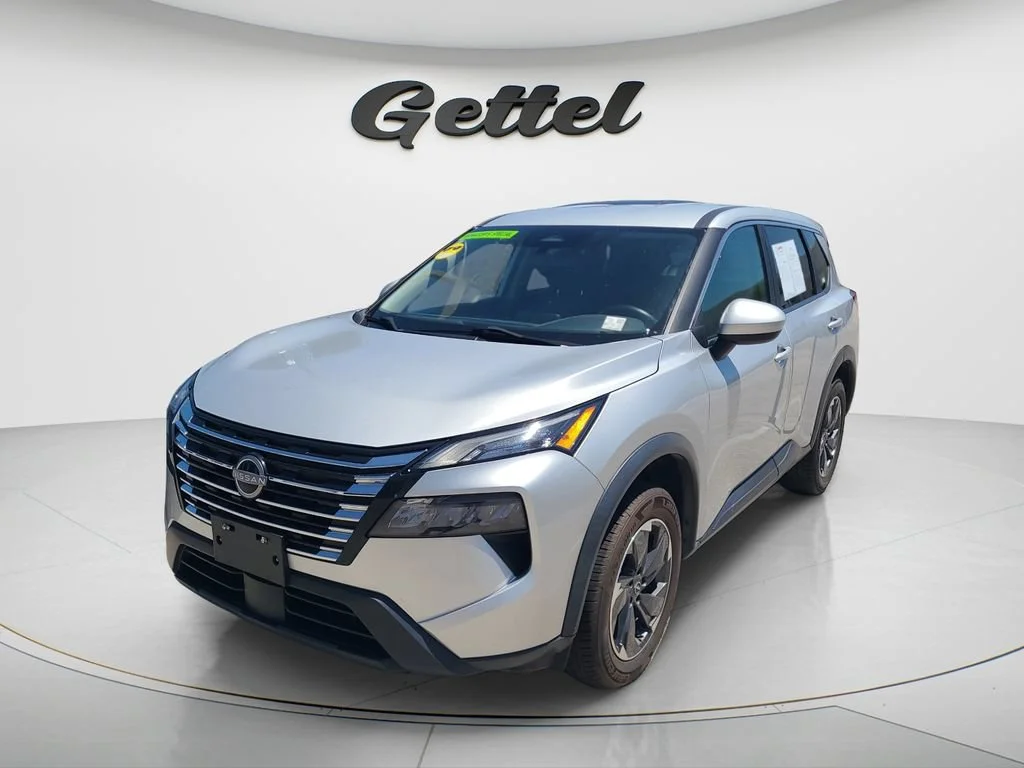 Used 2024 Silver Nissan SV FWD image 1
