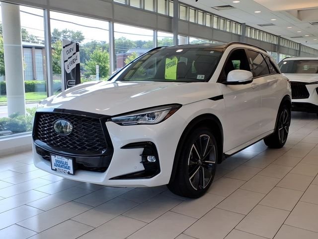 Used 2023 White INFINITI SPORT image 2