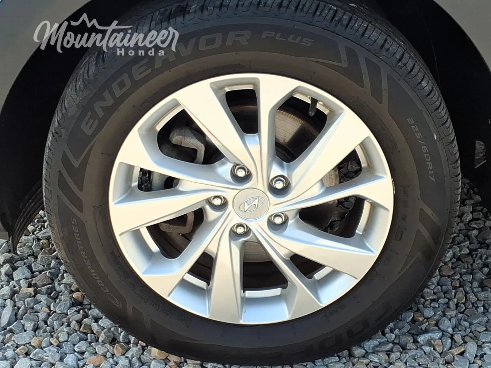 Used 2019 Aqua Blue Hyundai Value image 9