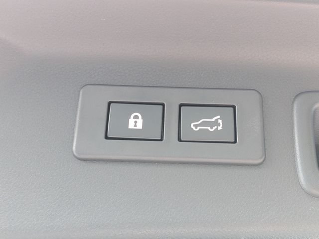 Used 2025 Silver Subaru Limited image 14