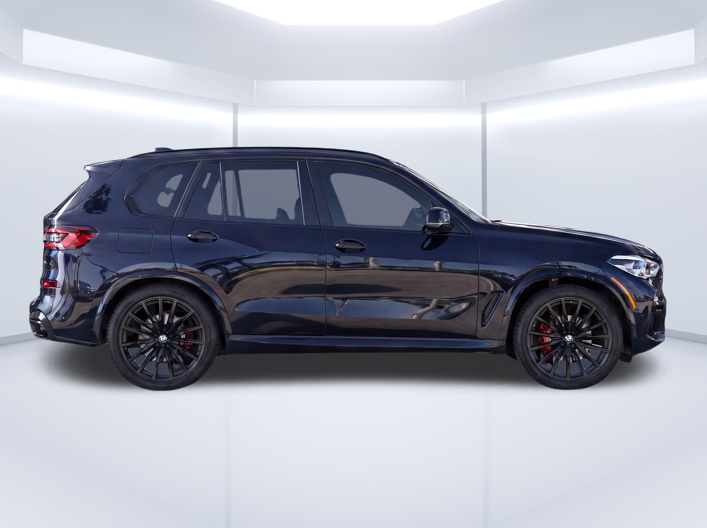 Used 2022 Black BMW sDrive40i image 8