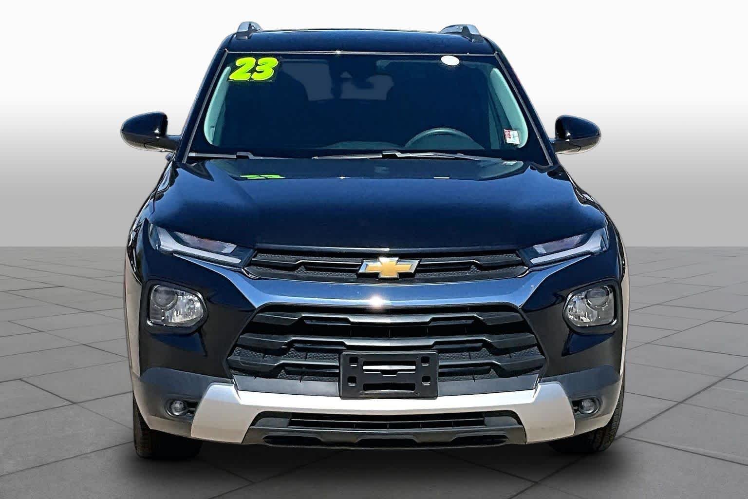 Used 2023 Mosaic Black Metallic Chevrolet LT image 4