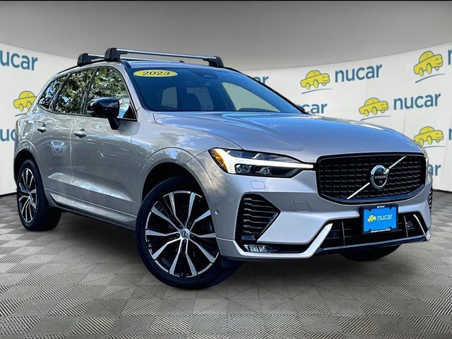 2023 Volvo XC60 B5 Plus Dark Theme