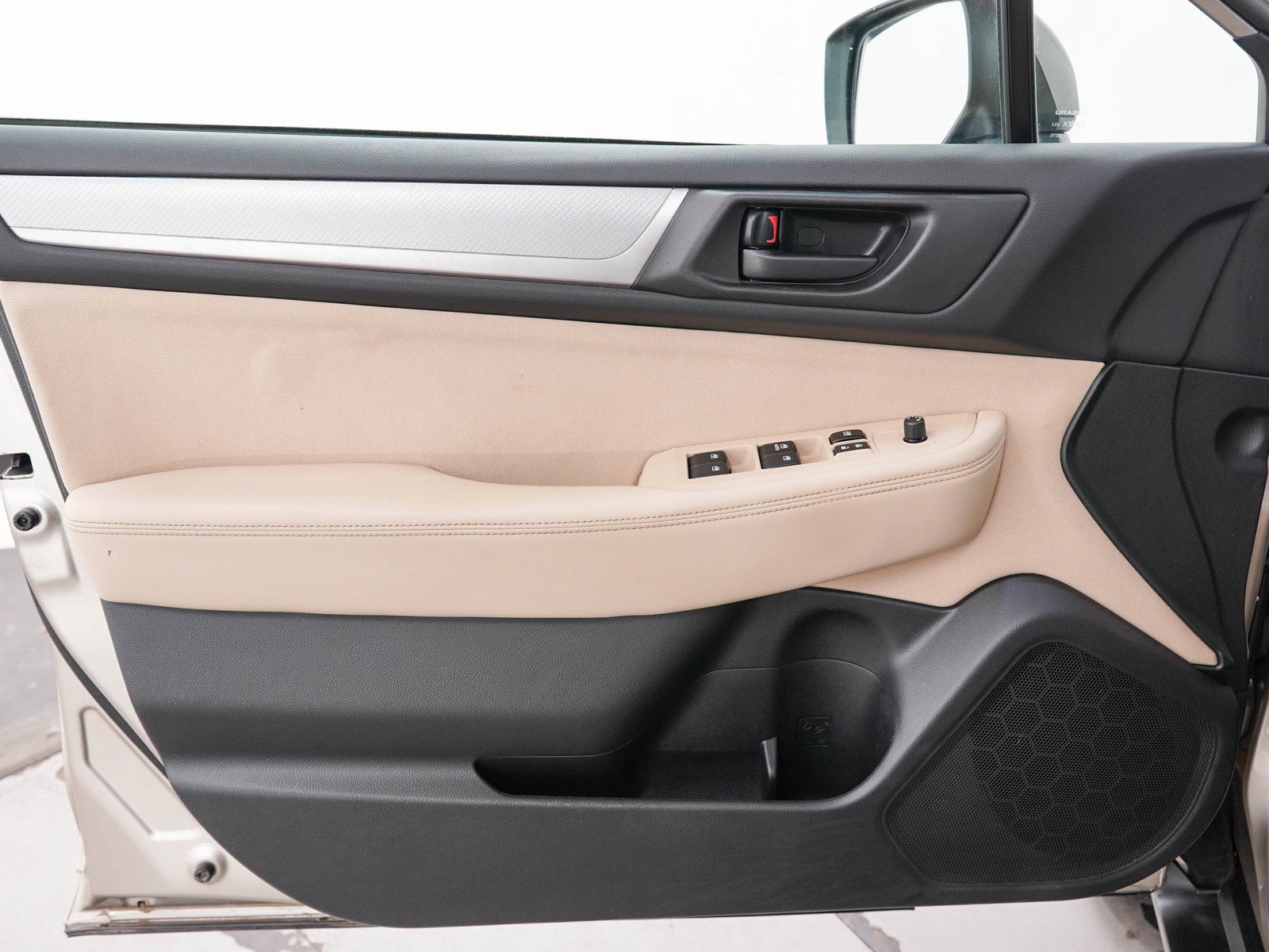 Used 2015 Tungsten Metallic Subaru 2.5i image 19
