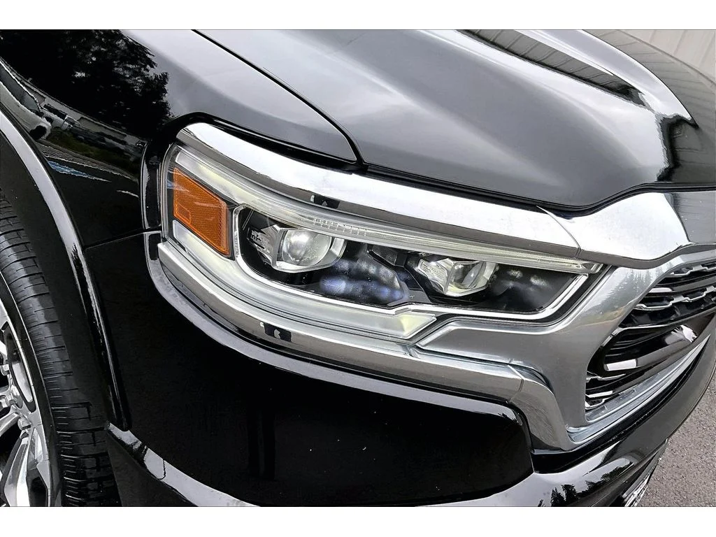 Used 2022 Diamond Black Crystal Pearlcoat Ram Limited image 27