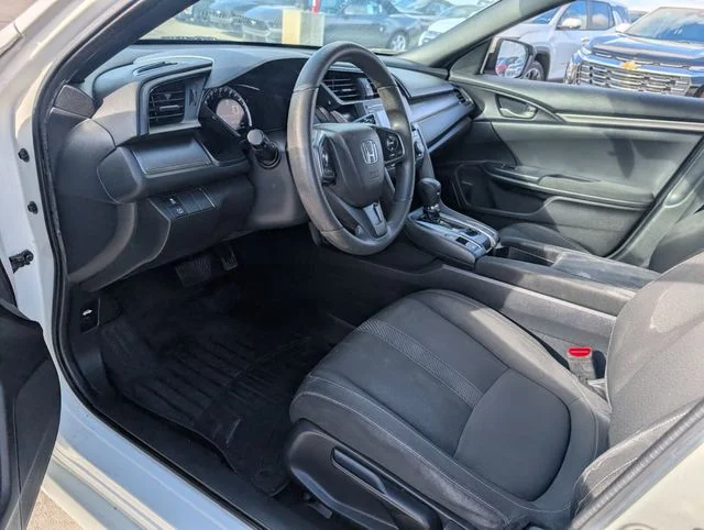 Used 2017  Honda LX image 6