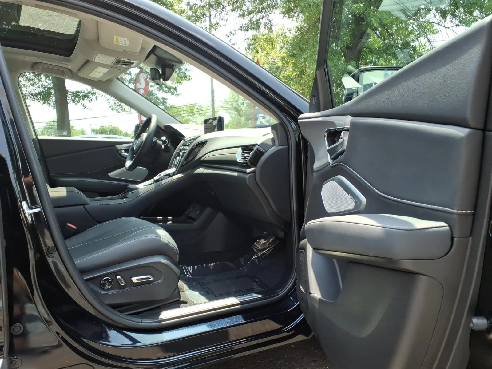 Used 2024 Majestic Black Pearl Acura SH-AWD TECH image 11