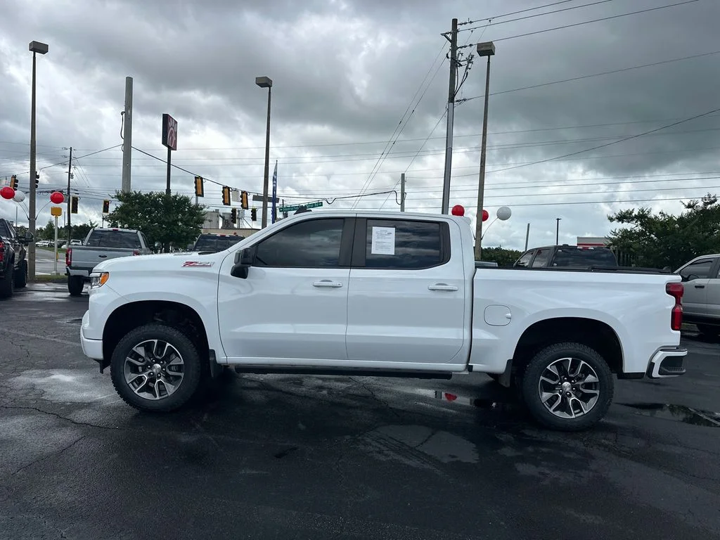 Used 2024 White Chevrolet RST image 4
