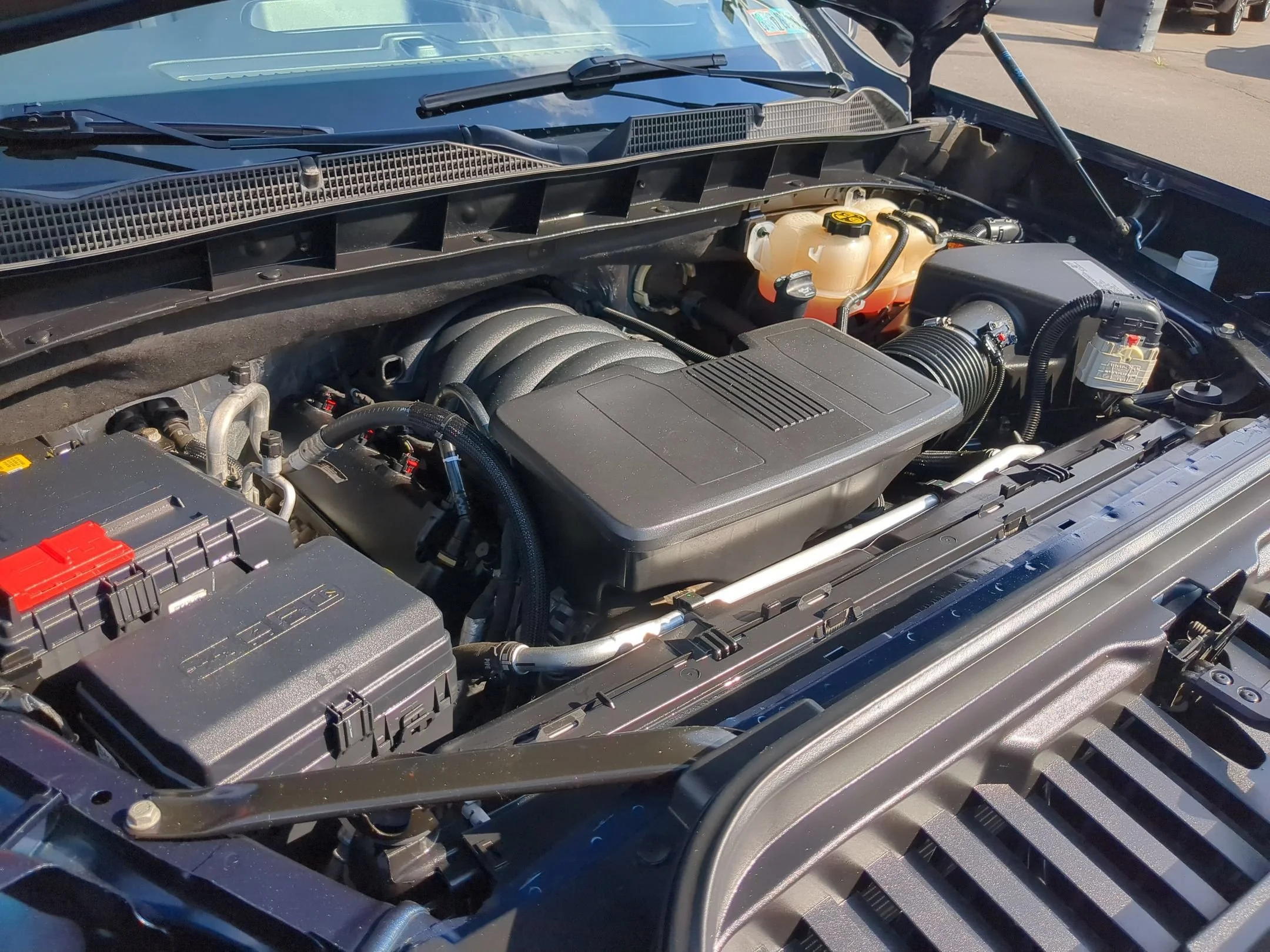 Used 2021 Pacific Blue Metallic GMC SLT image 27