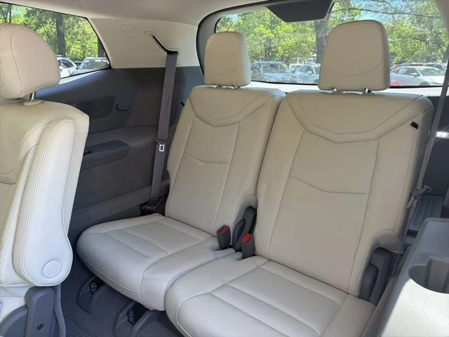 Used 2024 White Cadillac Premium Luxury image 23