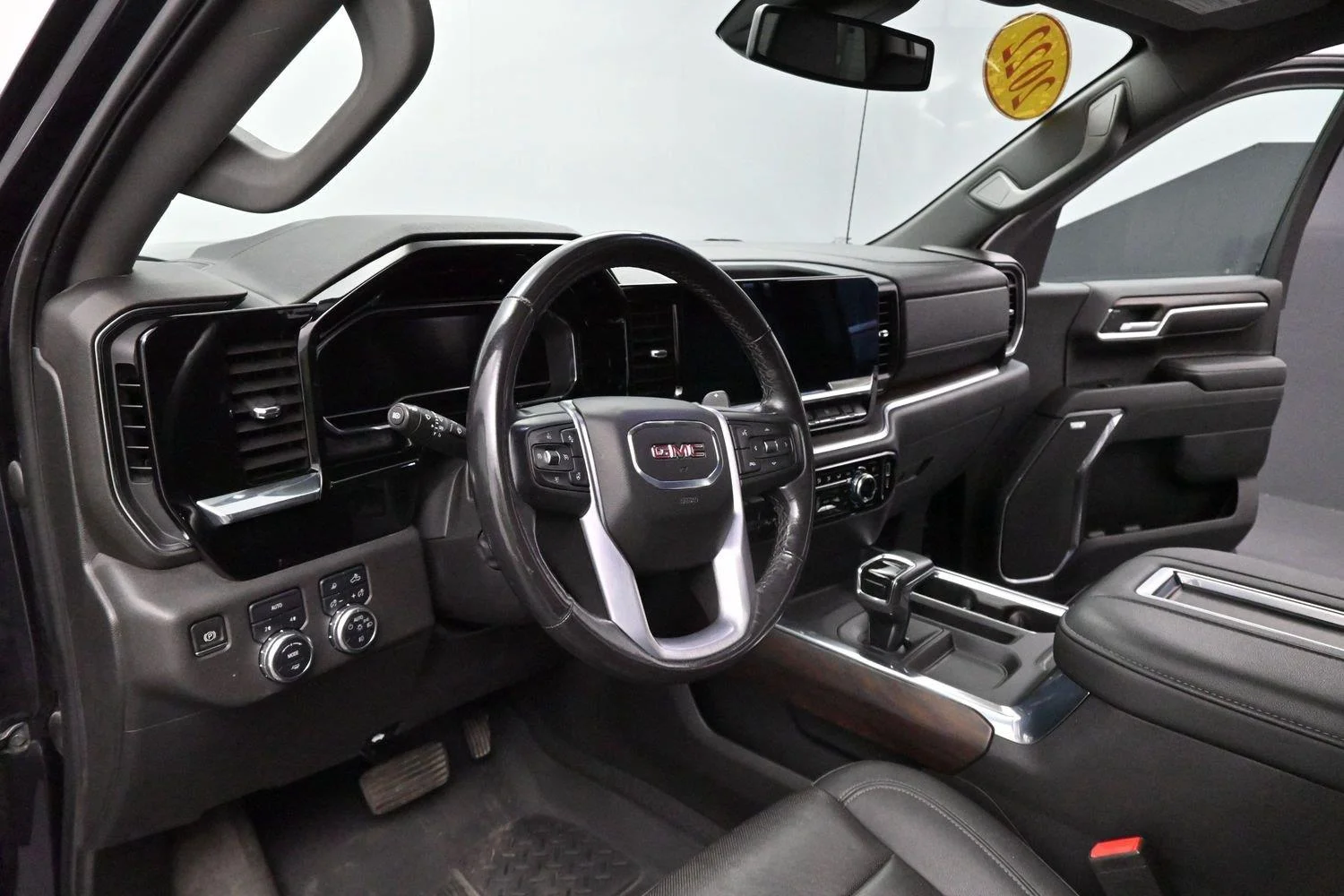Used 2022 Titanium Rush Metallic GMC SLT image 17