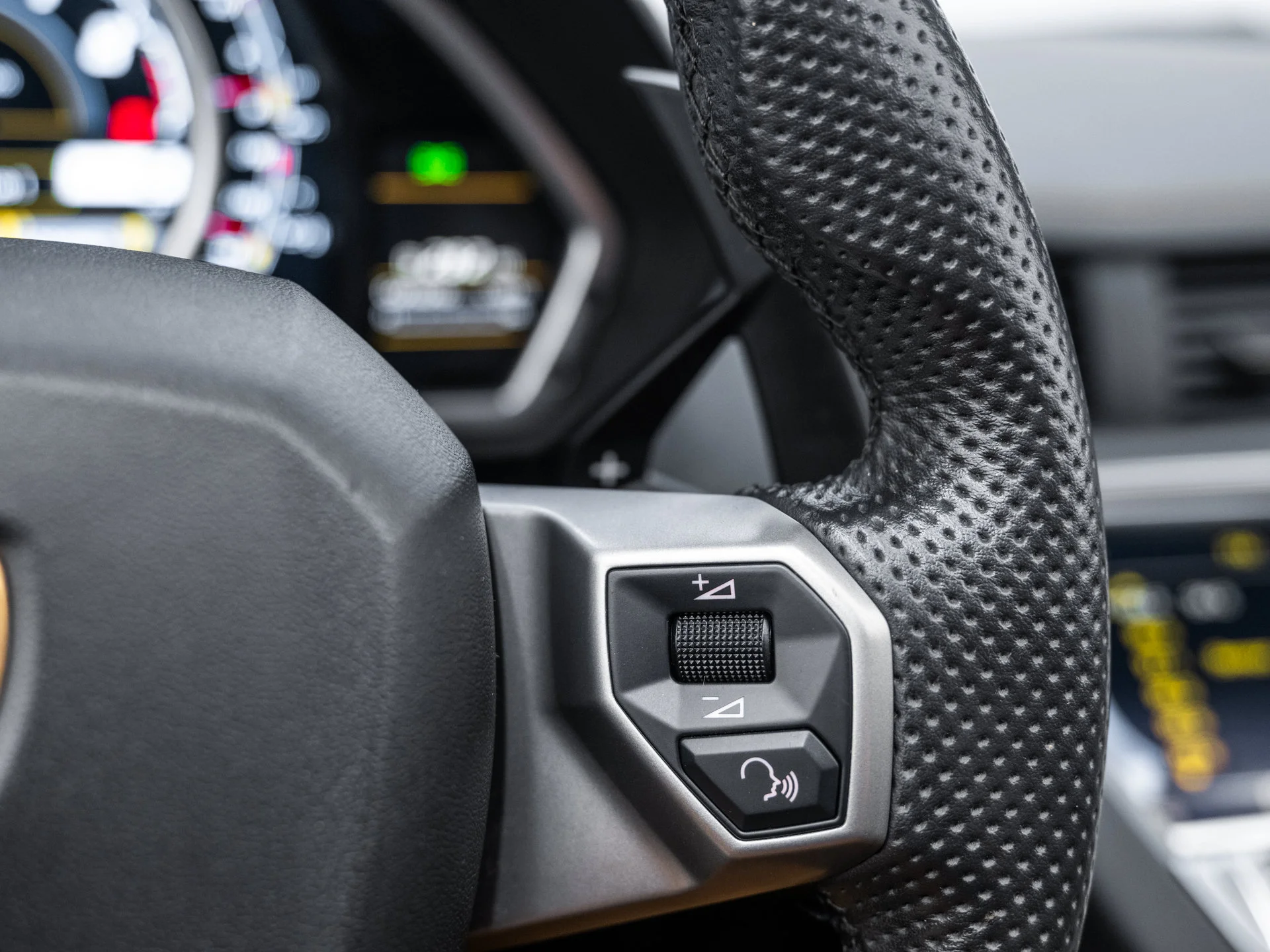 Used 2014  Lamborghini LP700-4 image 47