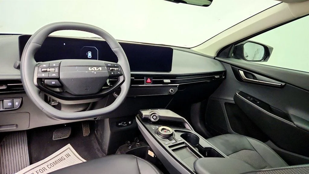 Used 2025 Panthera Metal Kia Light Long Range RWD image 11