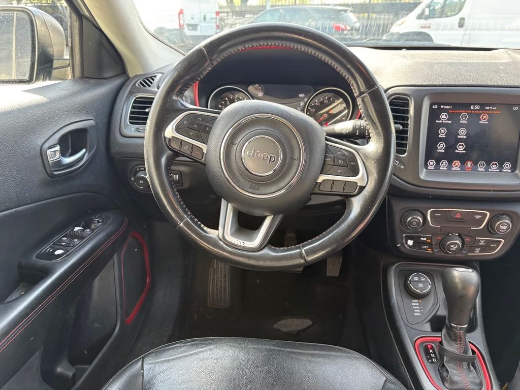 Used 2019 White Jeep Trailhawk image 7