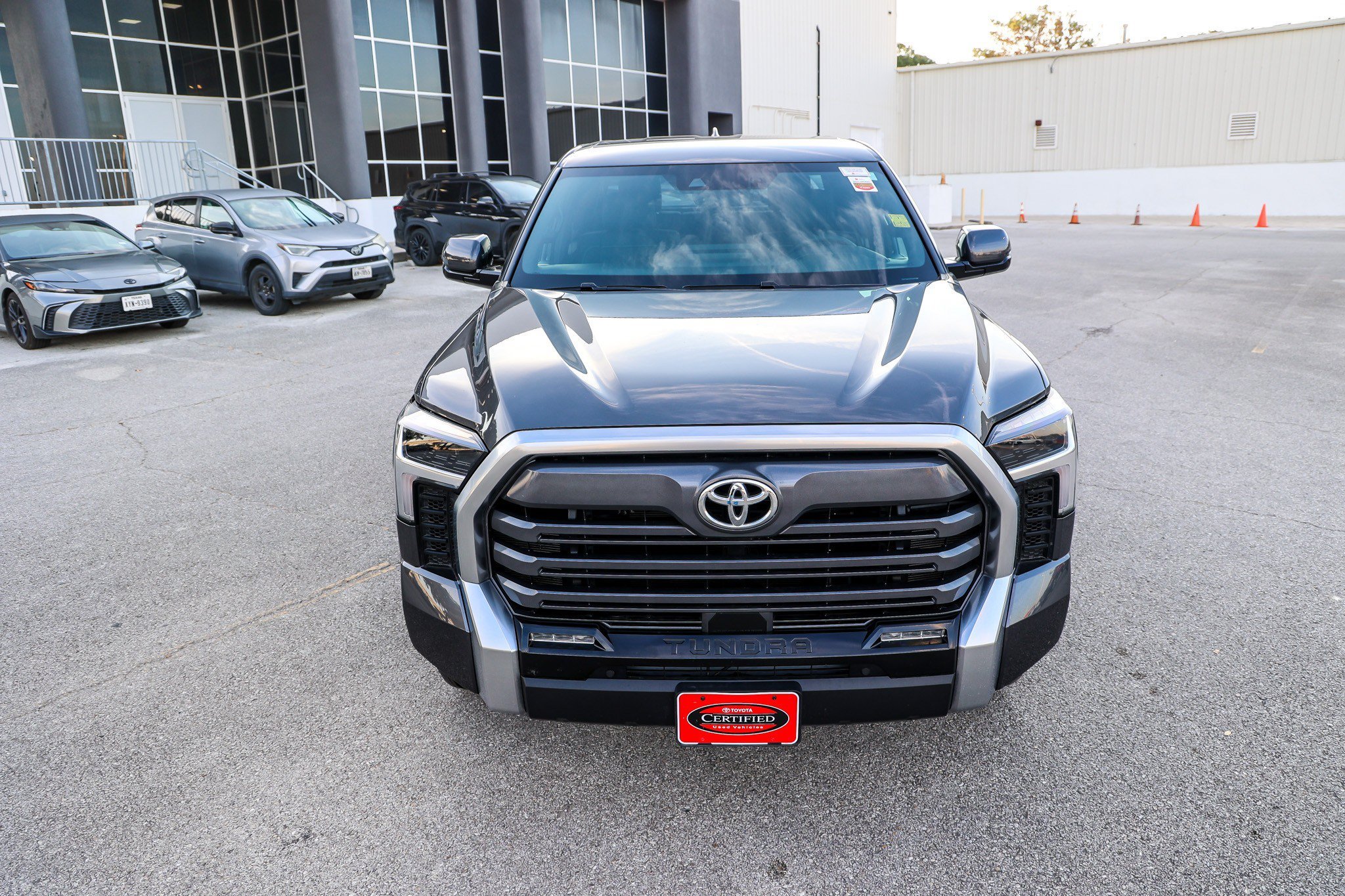 Used 2026 MAGNETIC GRAY MET Toyota Limited image 3