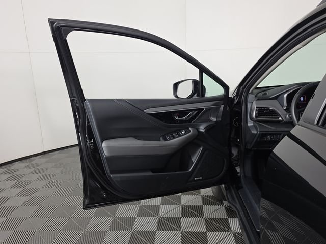 Used 2025 Black Subaru Onyx Edition image 21