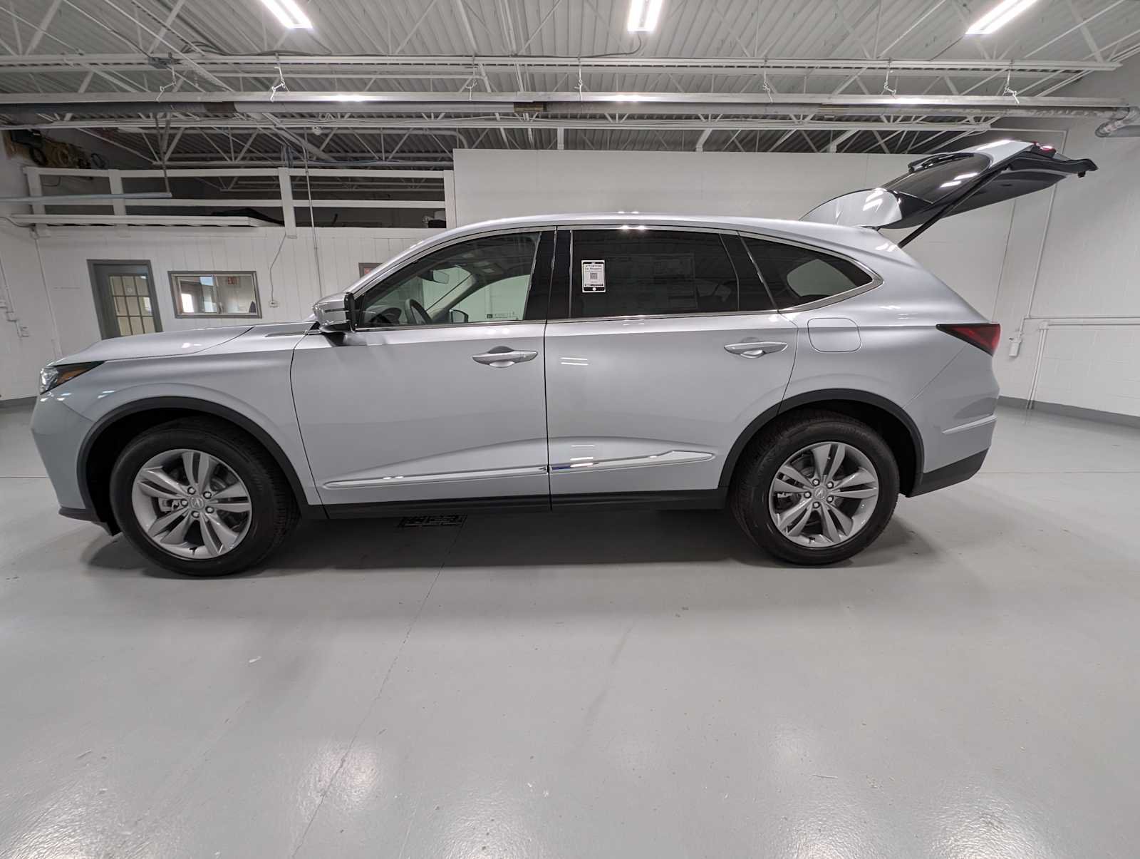 New 2026 Solar Silver Metallic Acura  image 10