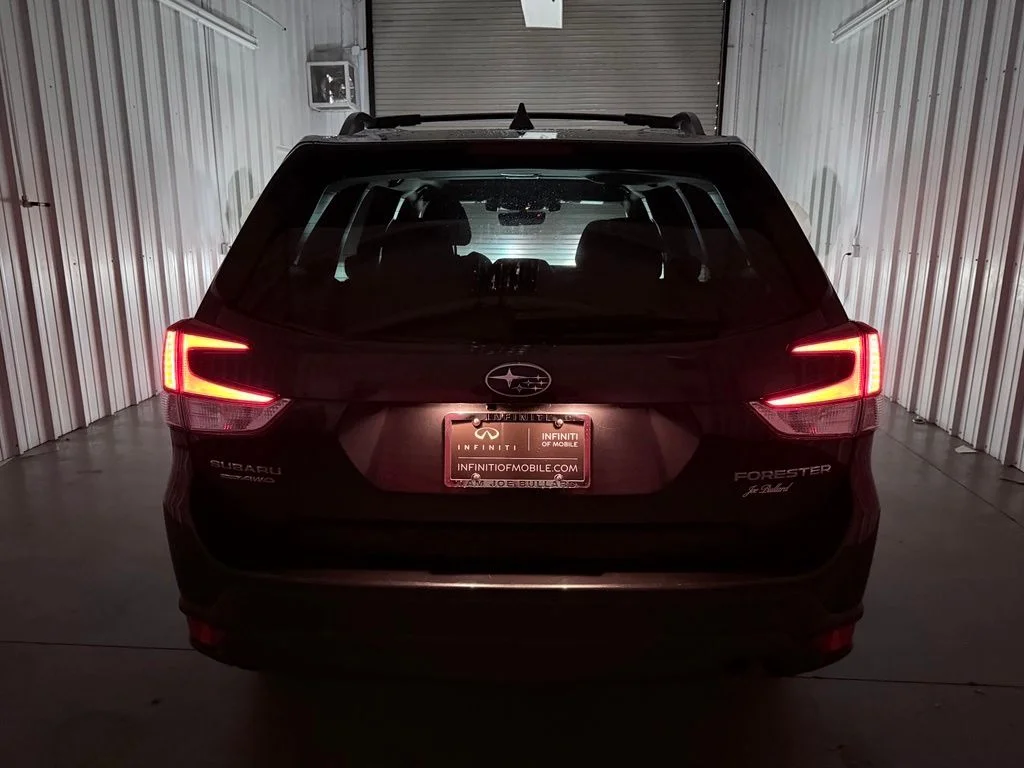 Used 2019 Gray Subaru Premium image 9