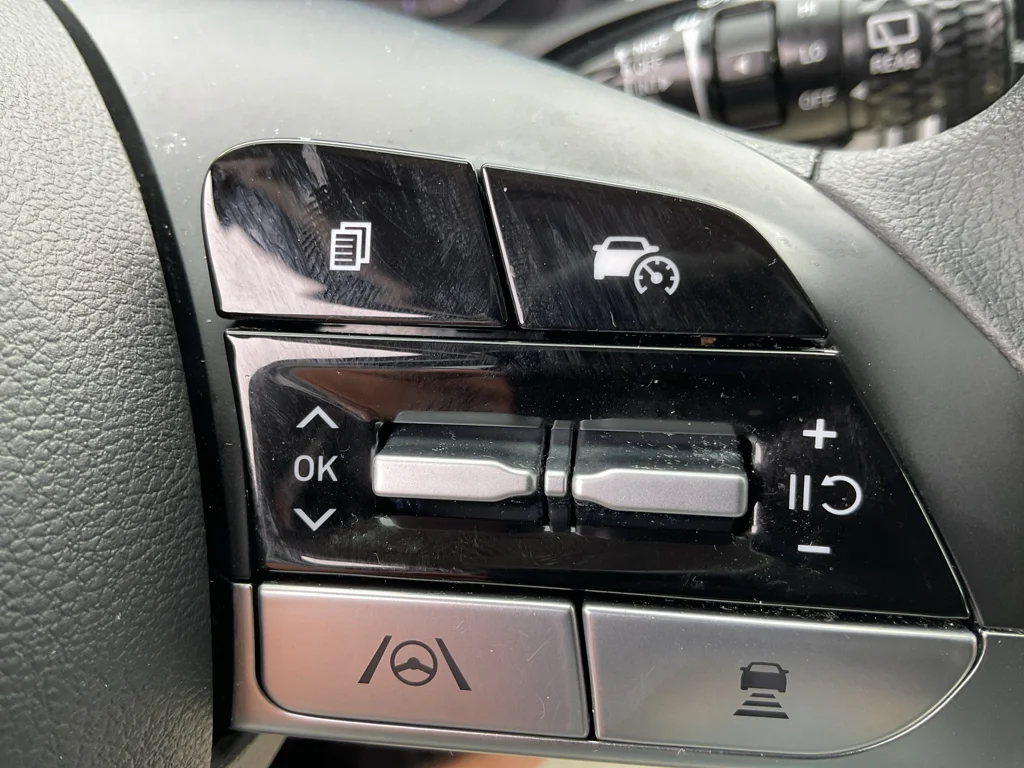 Used 2022 Portofino Gray Hyundai SEL image 32