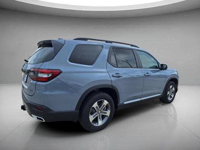 New 2026 Sonic Gray Pearl Honda EX-L image 5