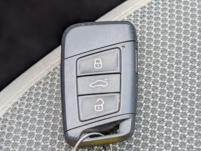2023 Volkswagen Taos S - Photo 26